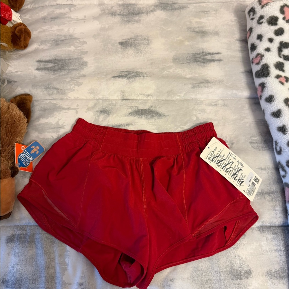 Lululemon Hotty Hot Short